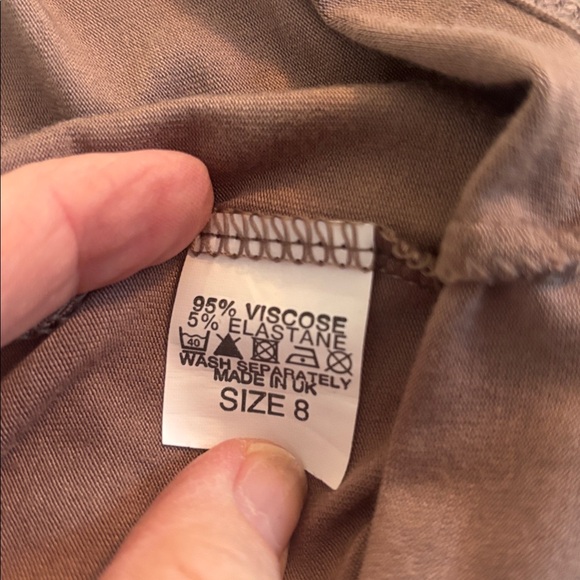 Elegant Brown Ruched Dress size 8 in great condition - Picture 4 of 4